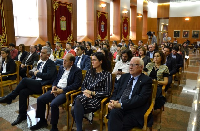 Diego Calvo anima á mocidade a tomar exemplo de figuras como Cruz Gallástegui por “facer ciencia aplicada, da que aínda hoxe nos seguimos a beneficiar”